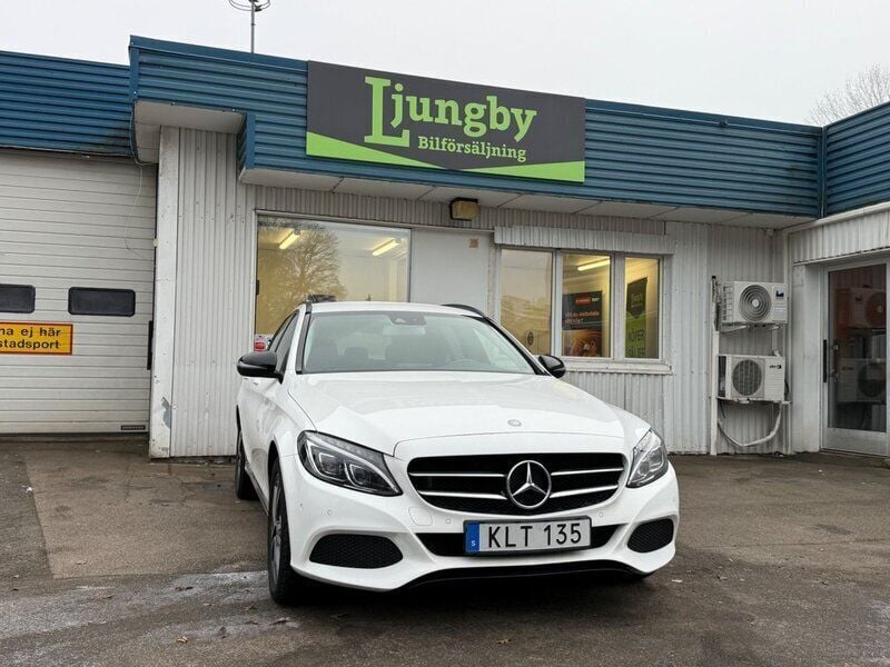 Vit Begagnad 2017 Mercedes C220 Kombi | 224 900 kr (Bra pris) - Bild 1/4