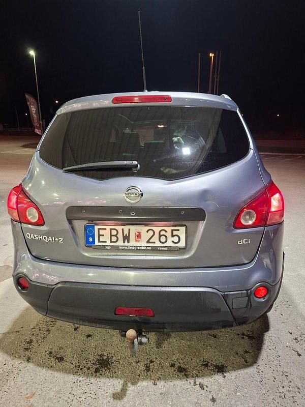 Begagnad Nissan Qashqai +2 150 HK (110 kW) 2009 SUV