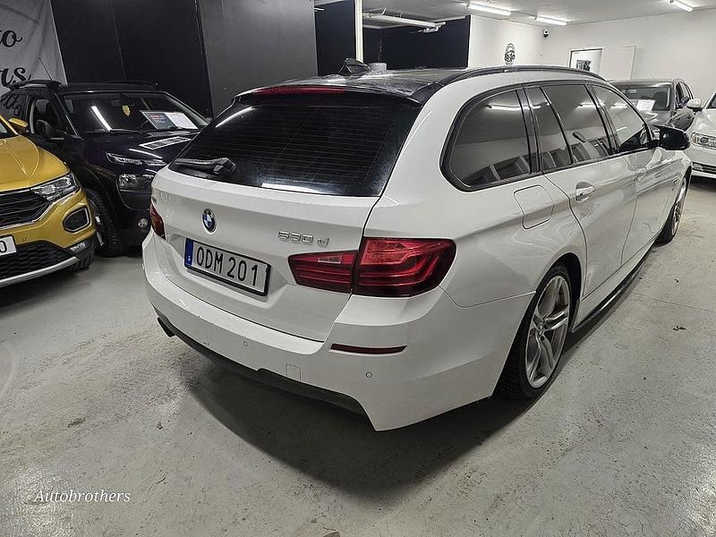 Begagnad BMW 530 M Sport 258 HK (189 kW) 2016 Vit Kombi