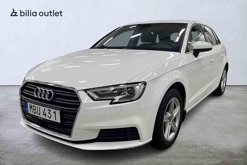 Vit Begagnad 2018 Audi A3 Sportback Halvkombi | 194 900 kr - Bild 1/1