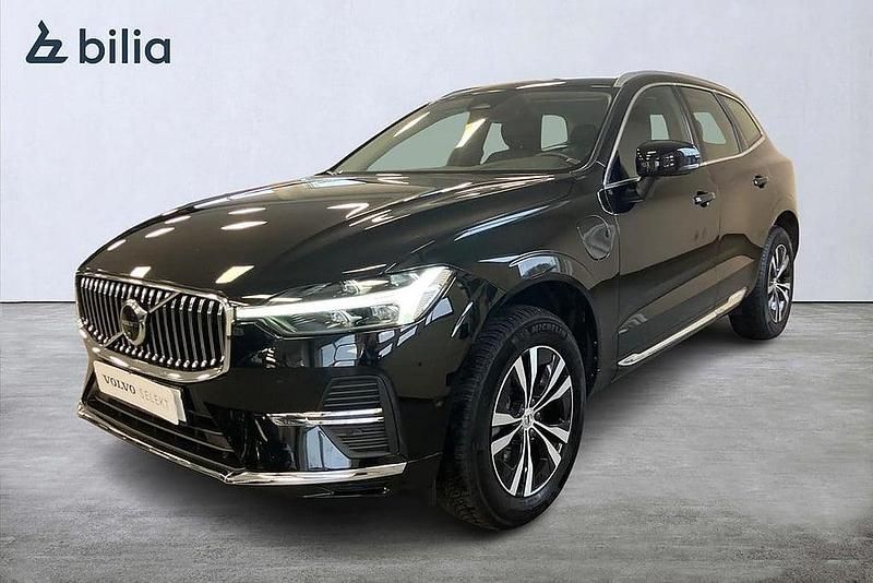 Svart Begagnad 2022 Volvo XC60 Core SUV | 459 900 kr (Bra pris) - Bild 1/3
