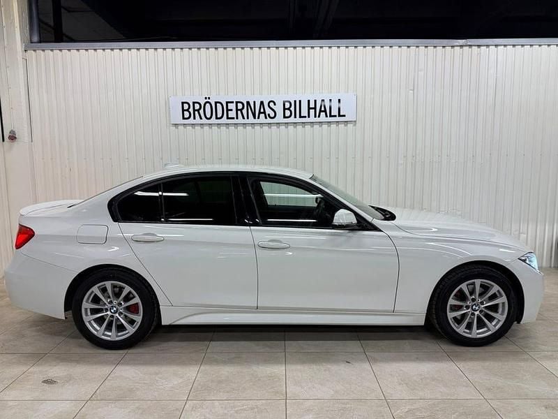 Begagnad BMW 320 M Sport 184 HK (135 kW) 2014 Vit Sedan