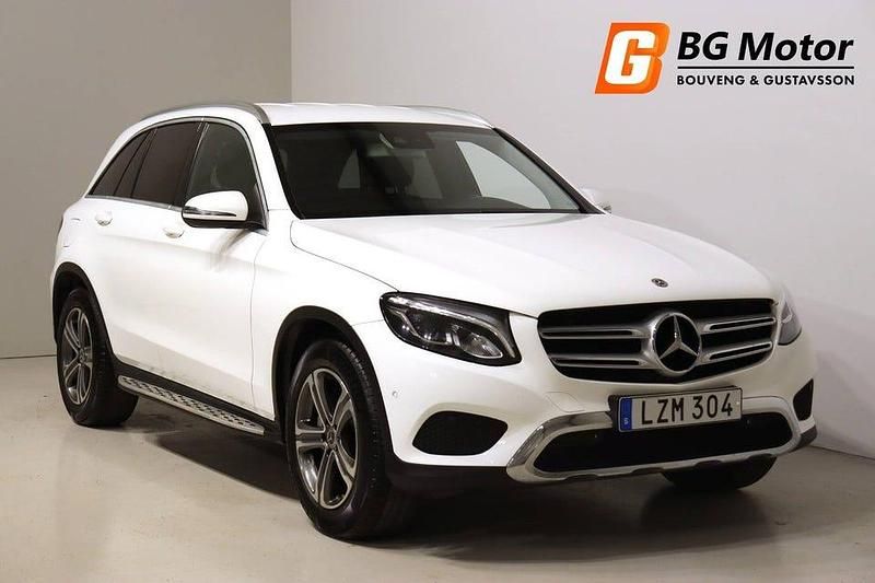 Vit Begagnad 2018 Mercedes GLC220 SUV | 229 900 kr (Bra pris) - Bild 1/3