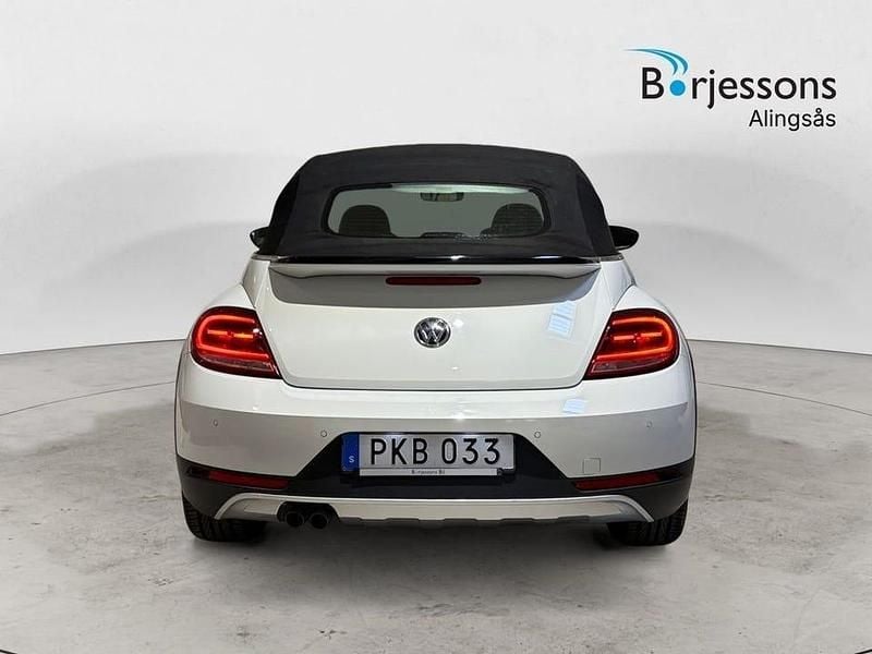 Begagnad VW Beetle Dune 151 HK (111 kW) 2017 Vit Halvkombi