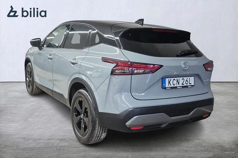 Begagnad Nissan Qashqai 192 HK (141 kW) 2023 Grå SUV