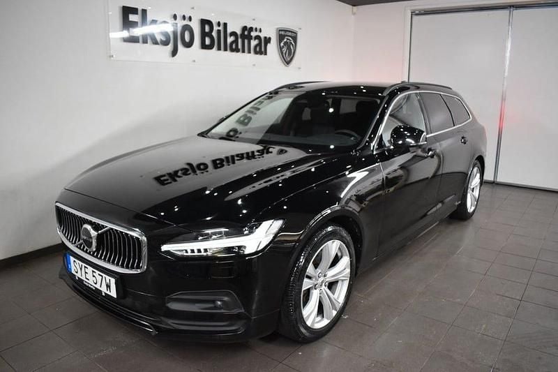 Svart Begagnad 2022 Volvo V90 Momentum Kombi | 339 500 kr (Marknadspris) - Bild 1/4
