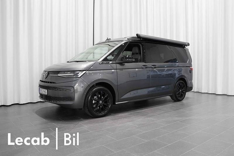 Grå (indiumgrå metallic) Ny 2025 VW T7 California Van | 844 500 kr - Bild 1/4