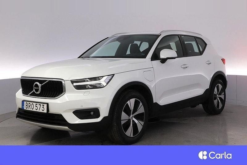 Vit Begagnad 2020 Volvo XC40 Momentum SUV | 287 900 kr (Superpris) - Bild 1/4