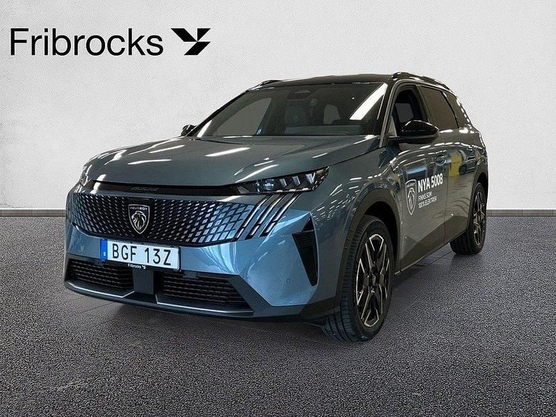 Blå Begagnad 2025 Peugeot 5008 GT Minibuss | 409 800 kr - Bild 1/4