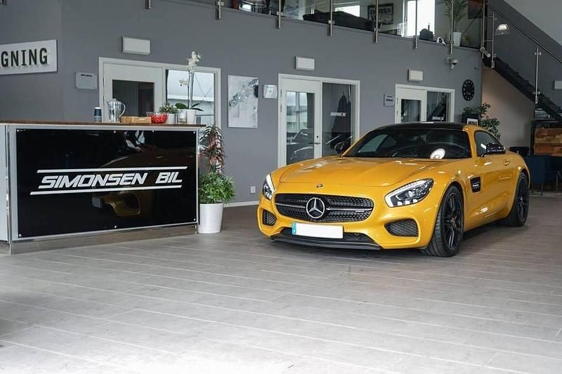 Gul Begagnad 2015 Mercedes AMG GT S AMG Sportkupé | 1 195 000 kr - Bild 1/4