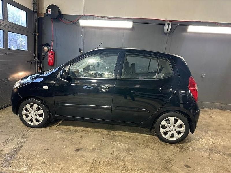 Begagnad Hyundai i10 69 HK (50 kW) 2013 Svart Halvkombi