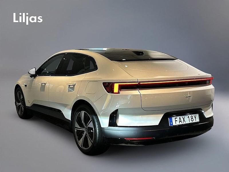 Begagnad Polestar 4 Pilot 400 kW (544 HK) 2024 Vit SUV