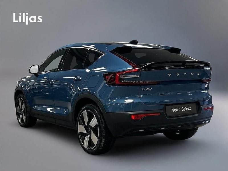 Begagnad Volvo EC40 Ultimate 188 kW (256 HK) 2023 Blå SUV