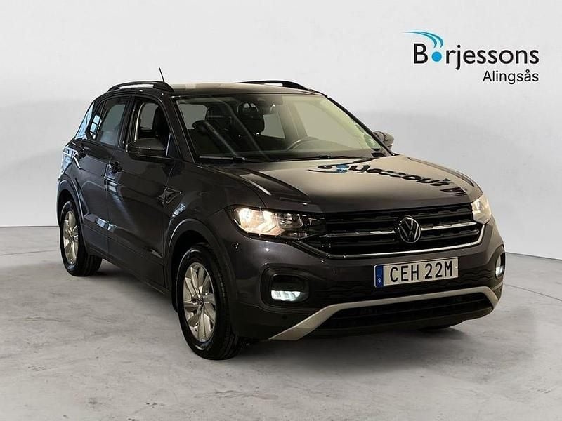 Grå Begagnad 2023 VW T-Cross SUV | 189 900 kr (Marknadspris) - Bild 1/4