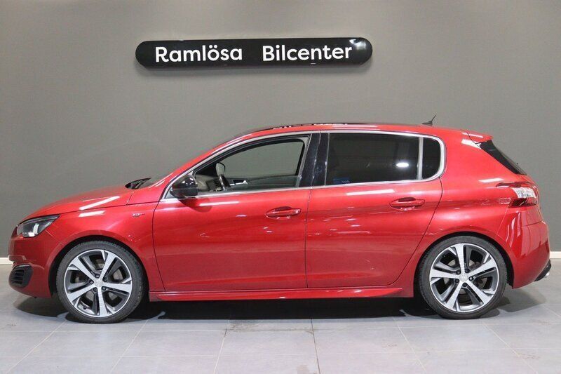 Ljusröd Begagnad 2016 Peugeot 308 GT Halvkombi | 149 900 kr (Dyr) - Bild 1/4