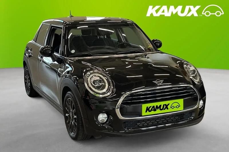 Svart Begagnad 2019 Mini Cooper Pepper Halvkombi | 159 700 kr (Marknadspris) - Bild 1/4