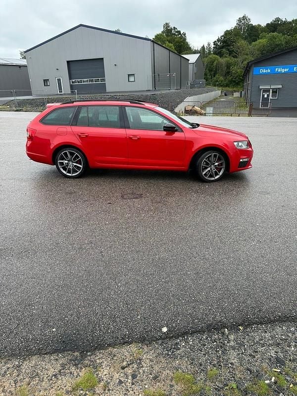 Begagnad Skoda Octavia RS 184 HK (135 kW) 2015 Halvkombi