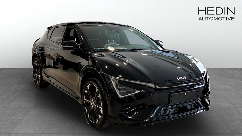 Svart (black) Ny 2025 Kia EV6 2 SUV | 647 352 kr (Marknadspris) - Bild 1/4