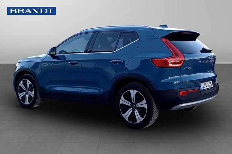 Begagnad Volvo XC40 Plus 265 HK (194 kW) 2023 Blå SUV