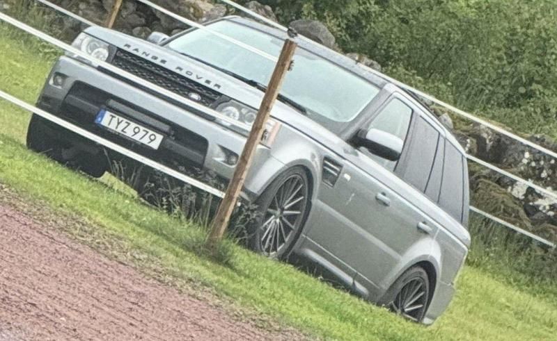 Grå Begagnad 2011 Land Rover Range Rover Sport HSE SUV | 110 000 kr (Bra pris) - Bild 1/1