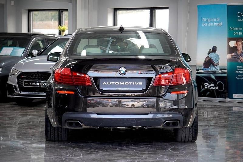 Begagnad BMW 550 M Sport 451 HK (331 kW) 2014 Svart Sedan