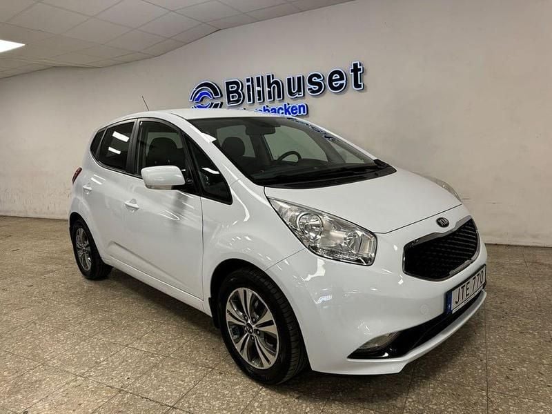 Vit Begagnad 2015 Kia Venga Halvkombi | 94 900 kr (Marknadspris) - Bild 1/4