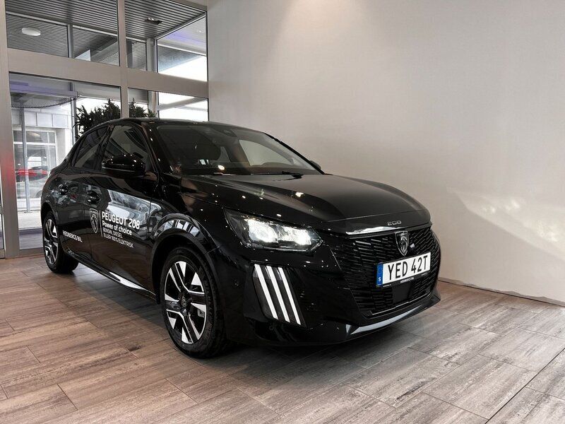 Ny 2024 Peugeot 208 Halvkombi | 217 900 kr (Marknadspris) - Bild 1/4