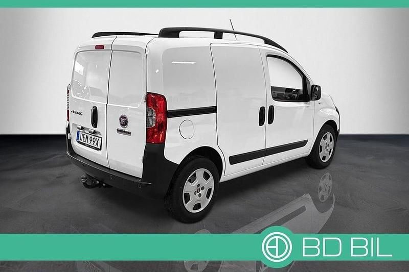 Begagnad Fiat Fiorino 80 HK (58 kW) 2024 Vit Minibuss