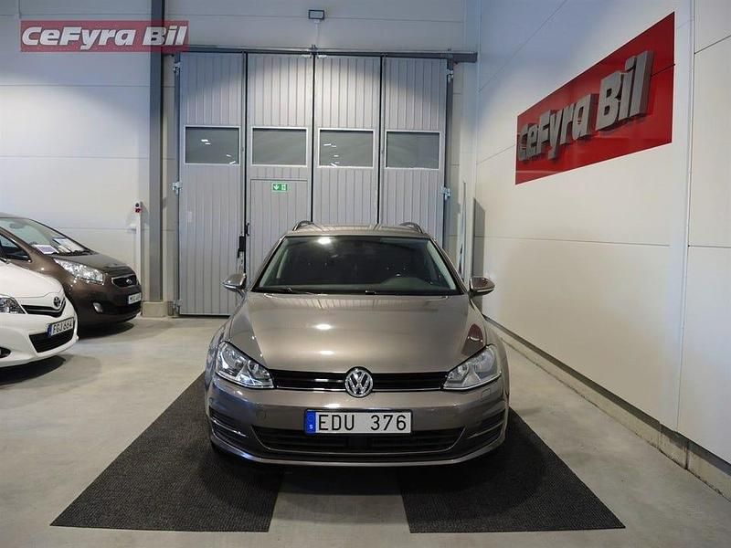 Begagnad VW Golf VII 105 HK (77 kW) 2014 Grå met Kombi