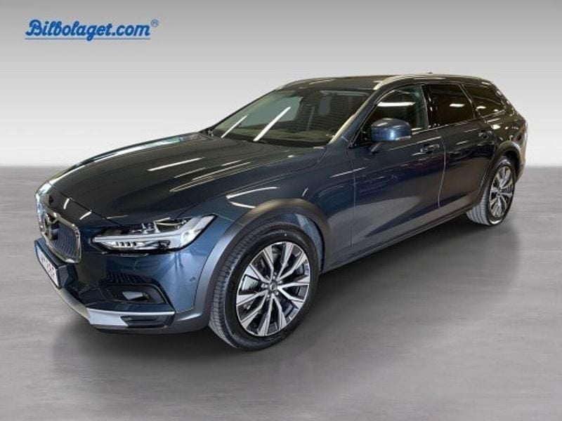 Blå Begagnad 2024 Volvo V90 CC Ultimate Kombi | 529 500 kr (Marknadspris) - Bild 1/4