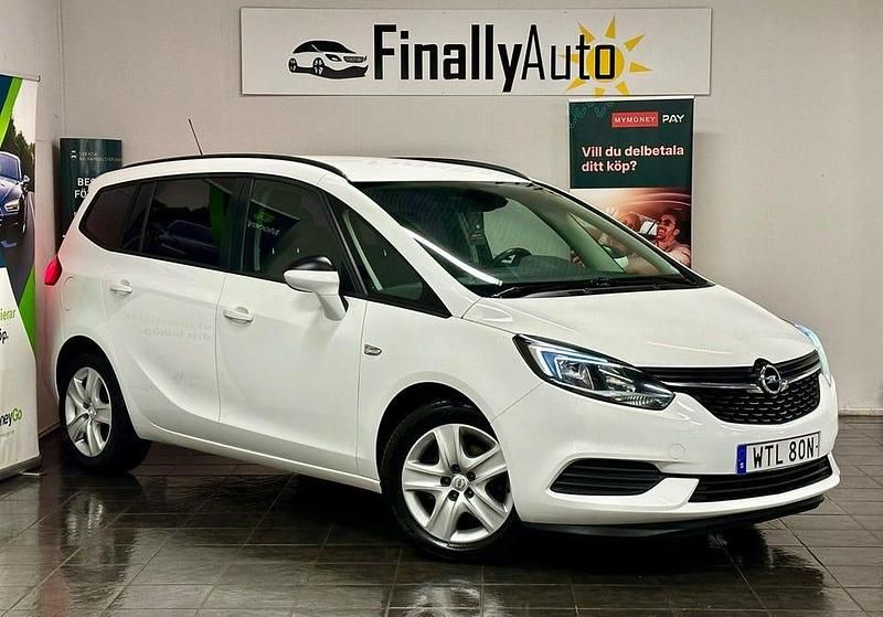 Begagnad Opel Zafira Tourer 136 HK (100 kW) 2017 Vit Minibuss