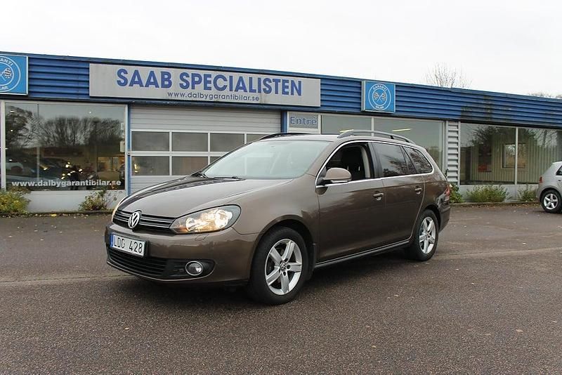 Mörkbrun Begagnad 2011 VW Golf VI Kombi | 69 800 kr (Lite dyr) - Bild 1/4