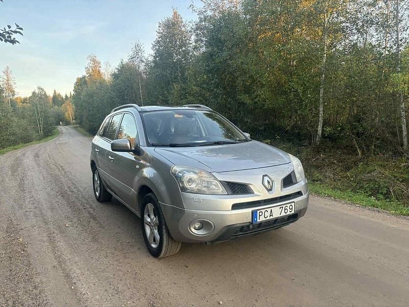 Grå Begagnad 2008 Renault Koleos SUV | 39 900 kr - Bild 1/4