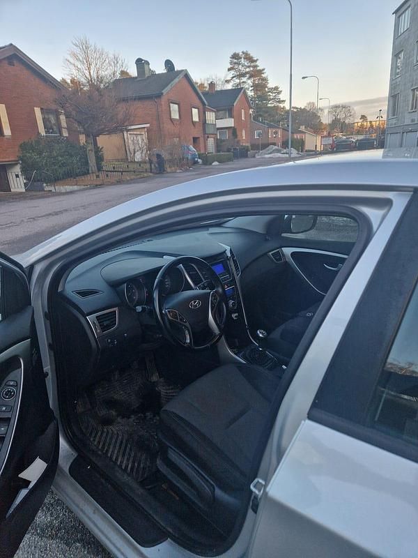 Begagnad Hyundai i30 110 HK (80 kW) 2013