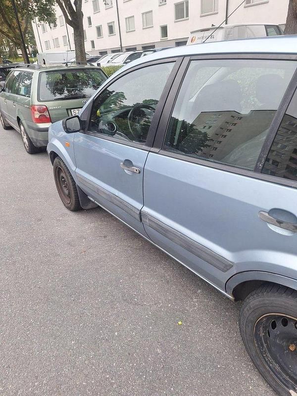 Begagnad 2007 Ford Fusion Halvkombi | 13 500 kr (Bra pris) - Bild 1/3