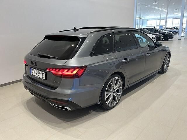 Begagnad Audi A4 S-Line 204 HK (150 kW) 2021 Daytonagrå pärleffekt Kombi