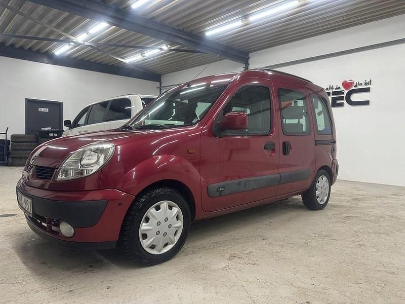 Begagnad Renault Kangoo 95 HK (69 kW) 2005 Röd Minibuss