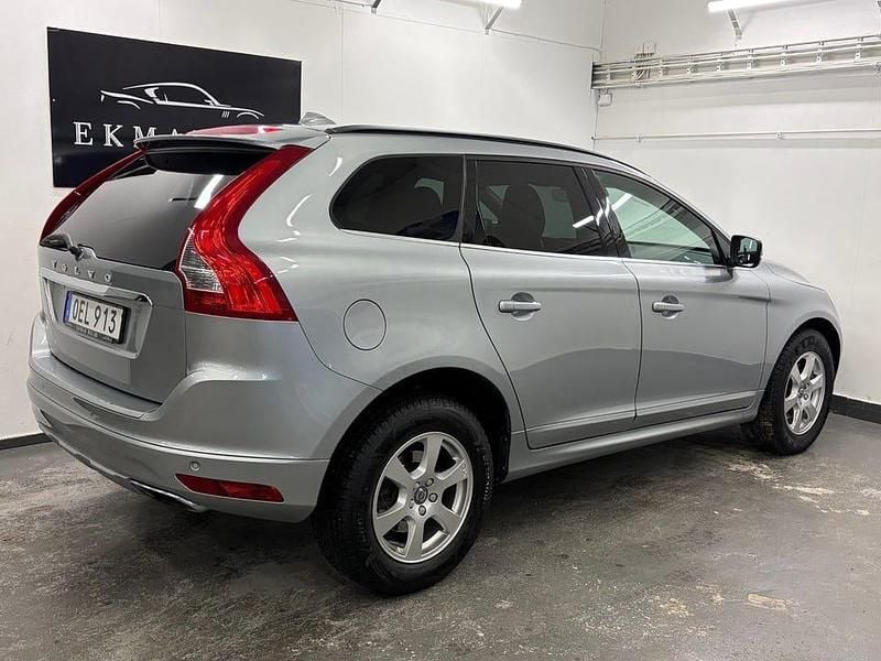 Begagnad Volvo XC60 Momentum 190 HK (139 kW) 2016 Silver SUV