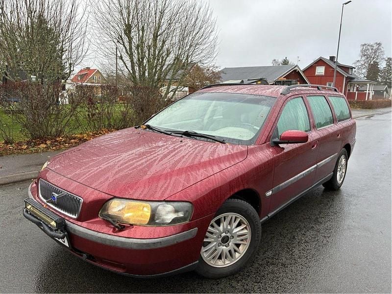 Röd Begagnad 2004 Volvo V70 Kombi | 31 500 kr (Bra pris) - Bild 1/4