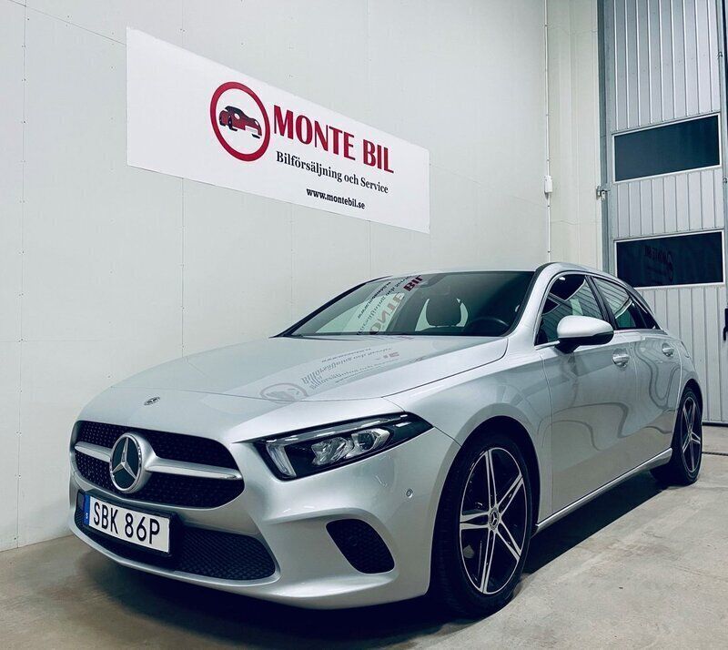 Silver Begagnad 2018 Mercedes A180 Progressive Halvkombi | 239 900 kr (Marknadspris) - Bild 1/4