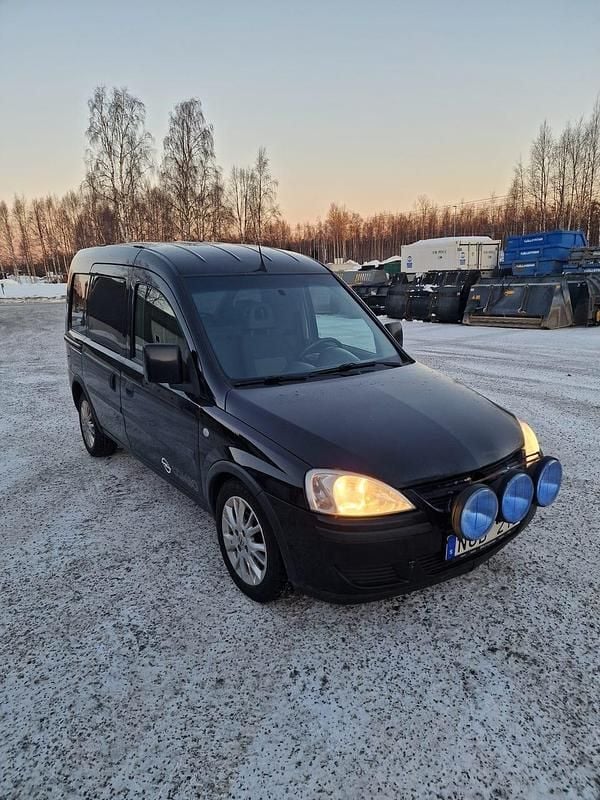 Begagnad 2011 Opel Combo Van | 35 000 kr (Marknadspris) - Bild 1/4