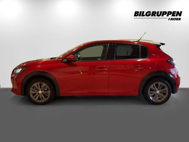 Begagnad Peugeot e-208 100 kW (136 HK) 2021 Röd Halvkombi
