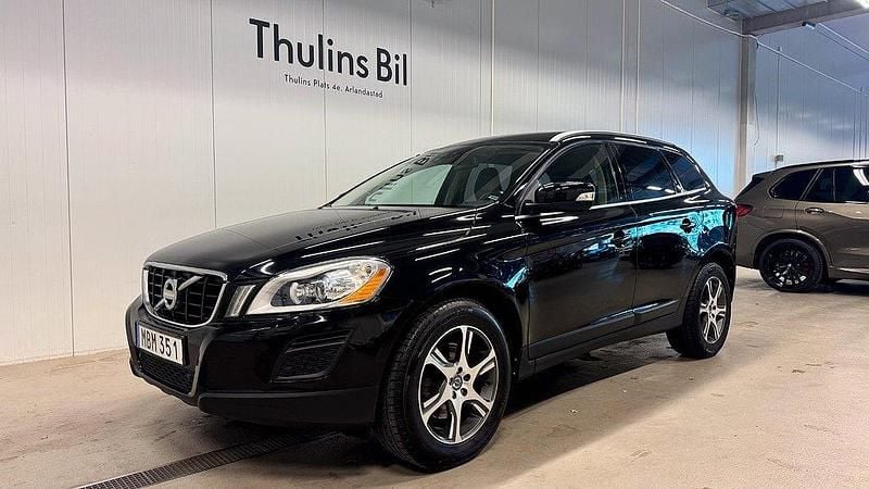 Svart (svartmetallic) Begagnad 2012 Volvo XC60 Summum SUV | 119 900 kr (Bra pris) - Bild 1/4