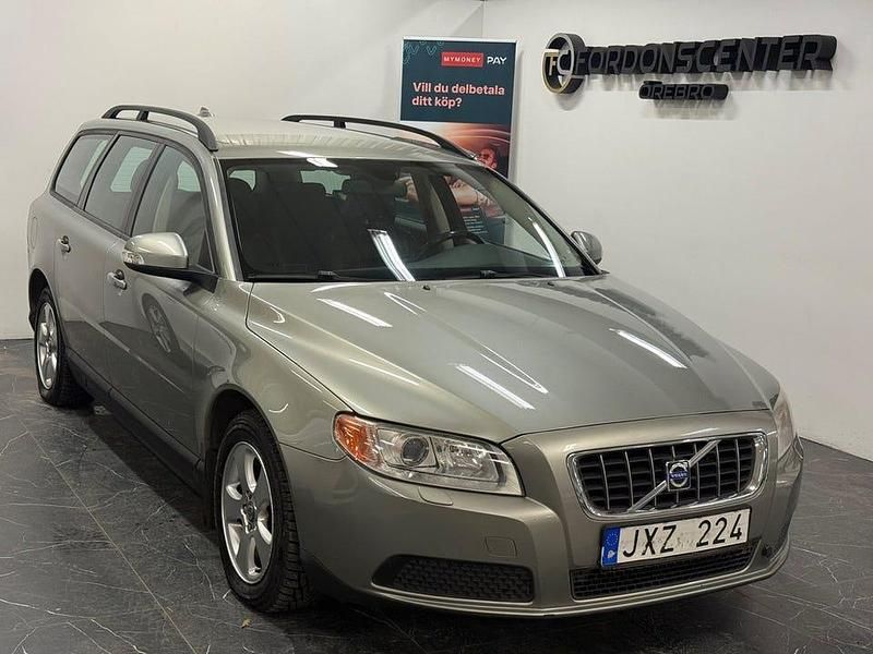 Ljusgrön Begagnad 2007 Volvo V70 Kombi | 69 900 kr (Marknadspris) - Bild 1/4
