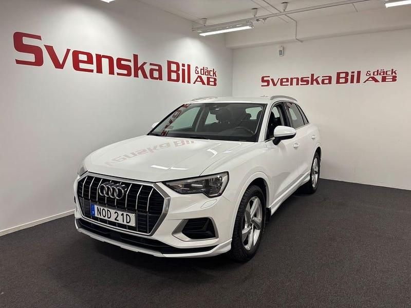 Vit Begagnad 2019 Audi Q3 Advanced SUV | 249 000 kr (Marknadspris) - Bild 1/4
