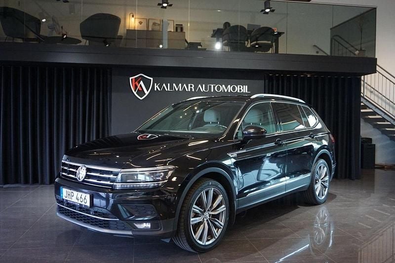 Svart Begagnad 2018 VW Tiguan Allspace R-line SUV | 269 000 kr (Lite dyr) - Bild 1/4