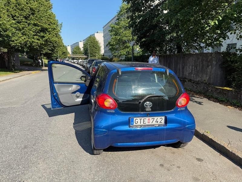 Begagnad 2008 Toyota Aygo Halvkombi | 18 000 kr (Marknadspris) - Bild 1/4