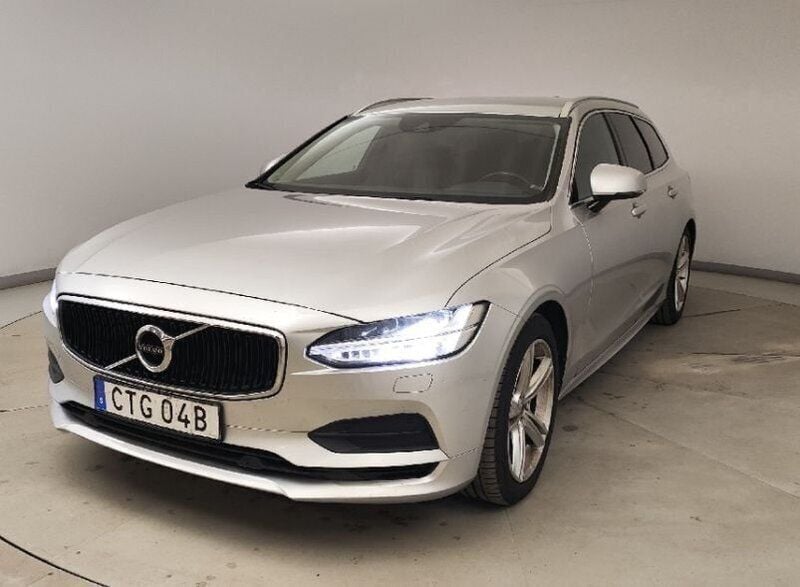 Silver Begagnad 2019 Volvo V90 Momentum Kombi | 169 900 kr - Bild 1/4