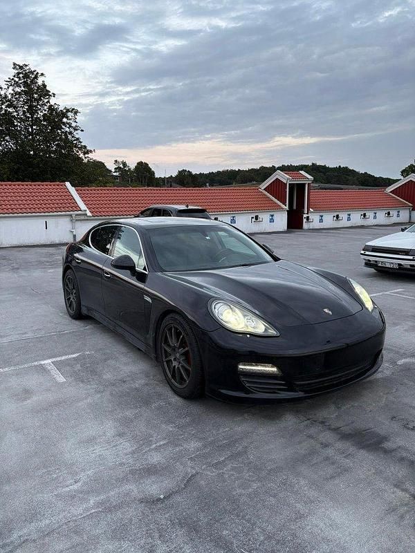 Begagnad 2011 Porsche Panamera S Sport Sedan | 250 000 kr - Bild 1/4
