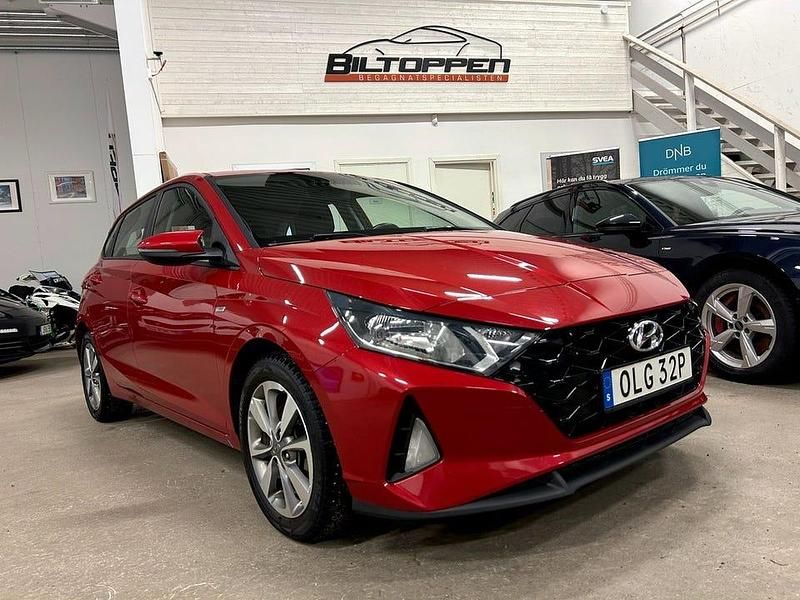 Röd Begagnad 2020 Hyundai i20 Halvkombi | 169 000 kr (Marknadspris) - Bild 1/4
